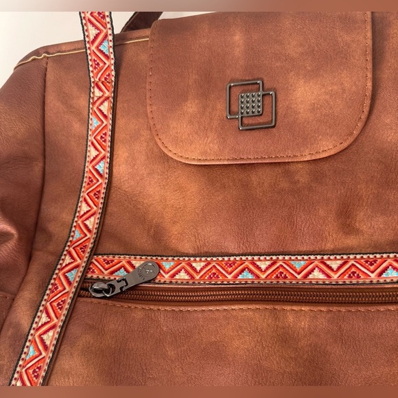 Carson Large Leather Designer Laptop Tote Bag - Picture 6 of 9